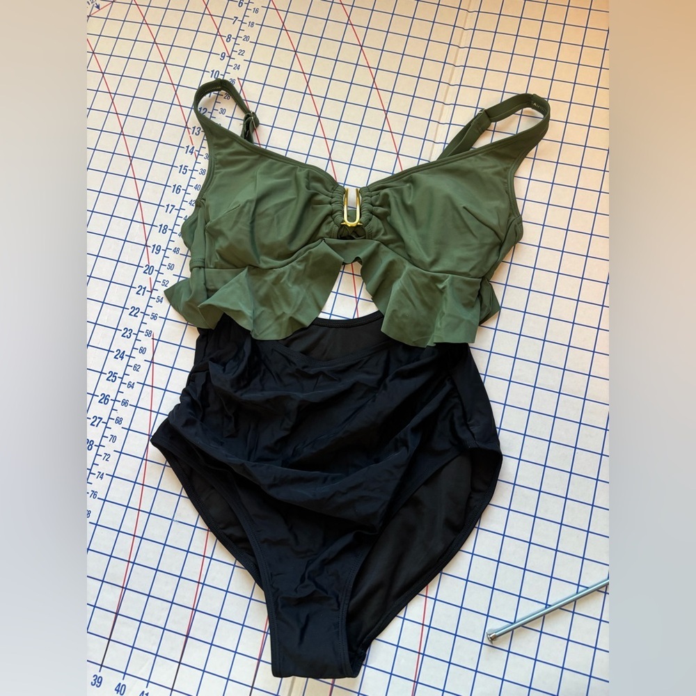 NWT B2prity Tummy Control One-Piece Ruffled Swimsuit Army Green & Black Size M - Picture 4 of 10
